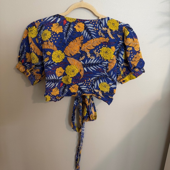 XIX Palms Honolulu Floral Wrap Blouse Size Small - Picture 3 of 10